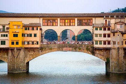 Мост Понте Веккьо во Флоренции